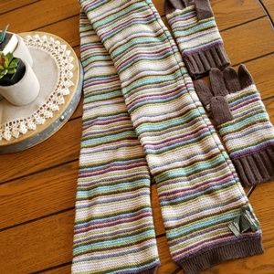 Eddie Bauer matching scarf & gloves 🧣🧤